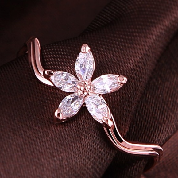 Swarovski Jewelry - Crystal Flower Ring - 18K Rose Gold Plated
